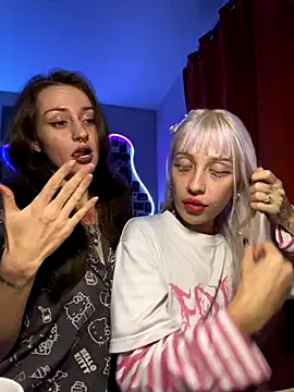 Dooubletroublee online show from September 24, 2025, 8:37 pm