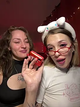 Dooubletroublee online show from December 27, 2024, 2:36 am