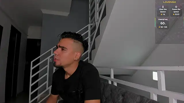 PittAndLunaa online show from November 30, 2025, 12:50 pm