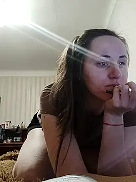 emeli moon online show from February 19, 2025, 9:25 pm