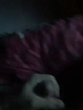 Snapshot of Glorny1 chatting on March 12, 2025, 11:01 pm Glorny1 online show from March 12, 2025, 11:01 pm