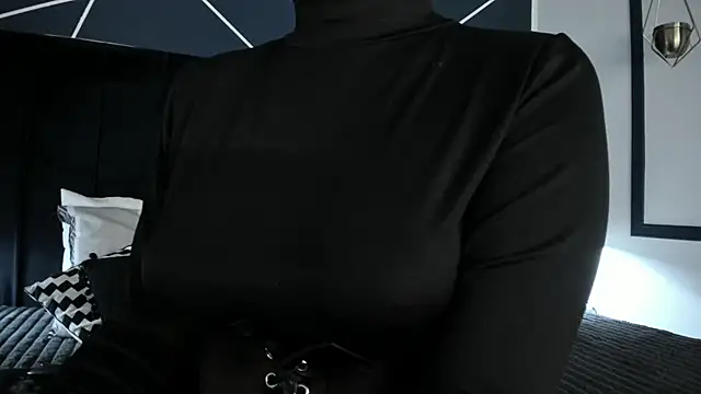 Adeelinee online show from March 19, 2025, 7:38 pm