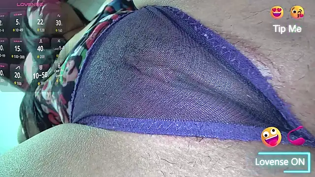 white sexy  online show from April 23, 2026, 10:22 am