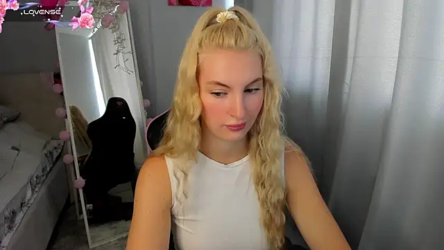 Kimmy powell online show from July 13, 2026, 4:23 am