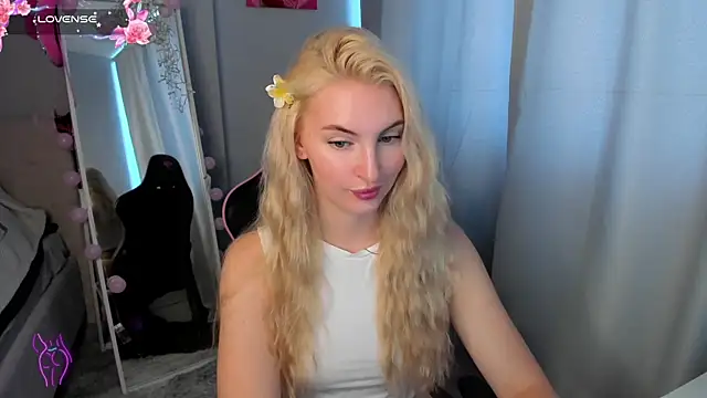 Snapshot of Kimmy_powell chatting on June 9, 2026, 2:23 am Kimmy powell online show from June 9, 2026, 2:23 am