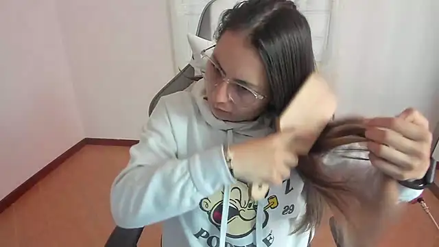 samantha  wilson online show from February 21, 2025, 12:49 pm