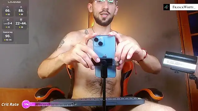 Mr WhiteCock online show from June 26, 2026, 3:23 am