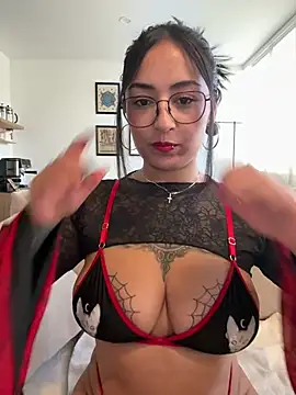 Rae Lil White online show from May 28, 2026, 10:15 pm