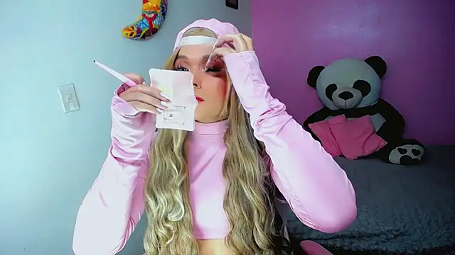 SweetKim21 online show from November 14, 2025, 6:39 am