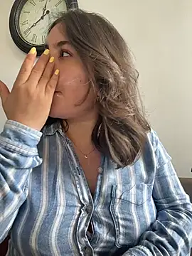 sukhakunis1 online show from February 19, 2026, 5:43 pm