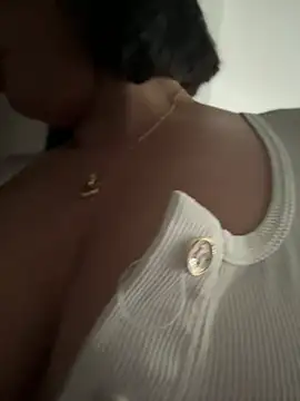 sukhakunis1 online show from March 6, 2025, 4:49 pm