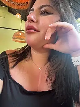 sukhakunis1 online show from November 22, 2025, 8:29 pm