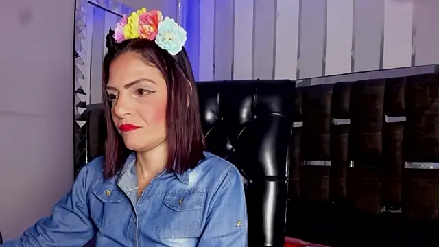 KatteMoss online show from October 18, 2025, 4:36 am