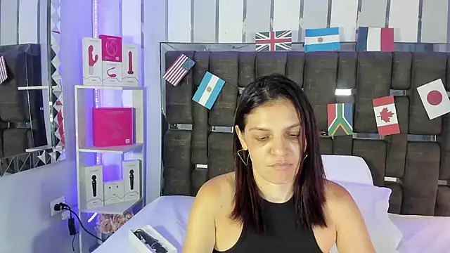 Snapshot of KatteMoss chatting on June 27, 2026, 8:59 pm KatteMoss online show from June 27, 2026, 8:59 pm