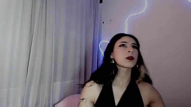 Snapshot of Sara_Foxx1 chatting on July 4, 2026, 8:46 pm Sara Foxx1 online show from July 4, 2026, 8:46 pm