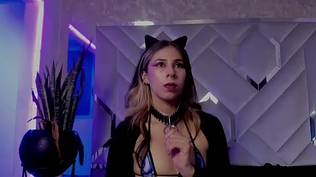 Sara Foxx1 online show from October 14, 2025, 10:20 pm