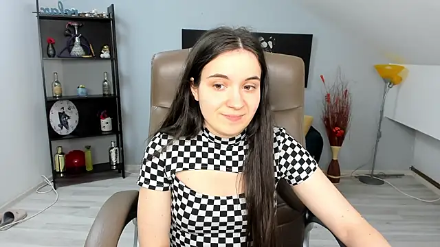 MelissaWiliam online show from February 18, 2025, 6:04 pm