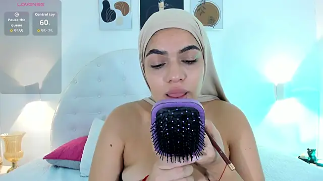 Umarani  online show from September 17, 2025, 6:43 pm