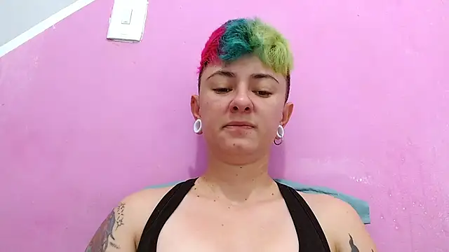 tomboyblue online show from September 26, 2025, 1:29 pm