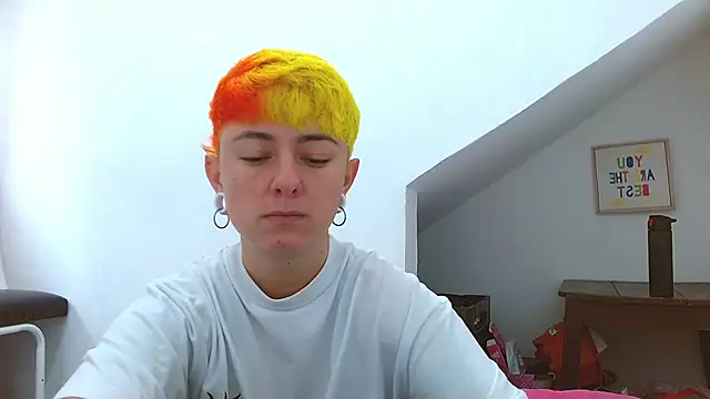 tomboyblue online show from December 21, 2025, 3:14 pm