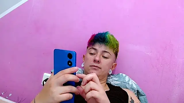 tomboyblue online show from October 3, 2025, 12:03 am