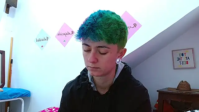 tomboyblue online show from October 27, 2025, 1:45 pm