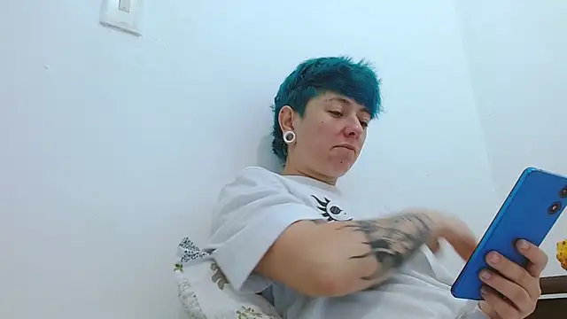 Snapshot of tomboyblue chatting on February 20, 2026, 8:55 pm tomboyblue online show from February 20, 2026, 8:55 pm