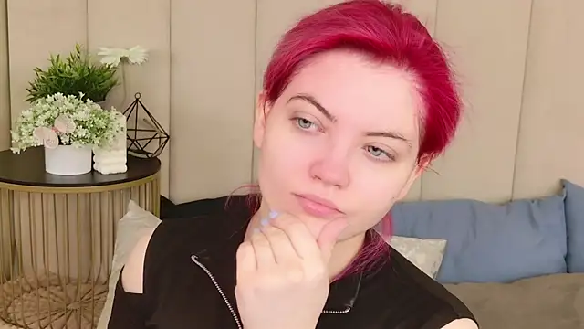 Lisa Adam online show from December 4, 2025, 4:06 pm