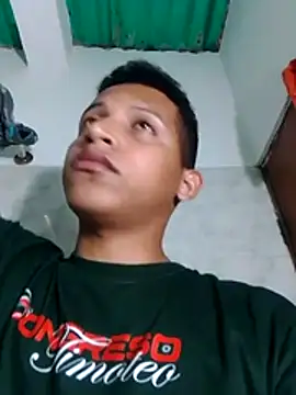 Fuenmayor40 online show from December 15, 2025, 5:24 am