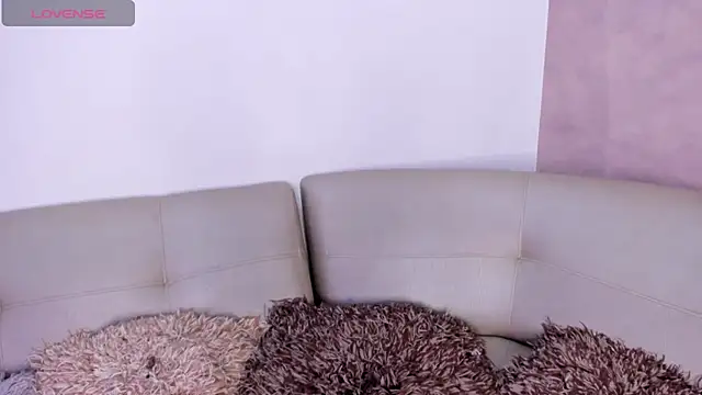 DahianaLincoln online show from September 26, 2025, 5:20 pm