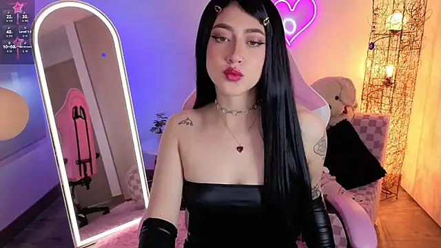 violet ch online show from July 4, 2026, 10:03 pm