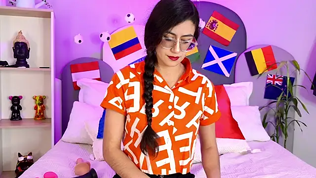 SophieGomez22 online show from July 4, 2026, 11:49 am