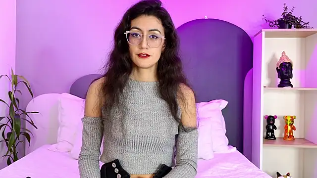 SophieGomez22 online show from June 7, 2026, 11:15 am