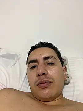 DanielGomez9 online show from February 20, 2025, 5:33 am