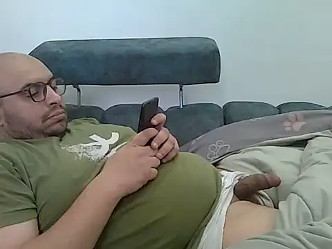 Snapshot of _hornyHami_ chatting on December 18, 2024, 12:18 pm hornyHami online show from December 18, 2024, 12:18 pm