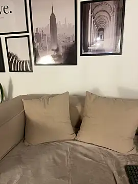 Eva Gonzalez online show from September 19, 2025, 11:53 pm