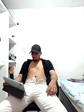 bonehur online show from October 1, 2025, 9:51 pm