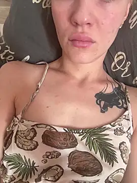 Nikol Clare online show from May 27, 2026, 6:43 am