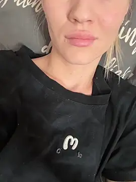 Nikol Clare online show from May 30, 2026, 11:27 am