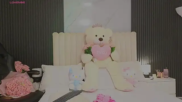Madiee Rhea online show from July 29, 2026, 7:57 pm