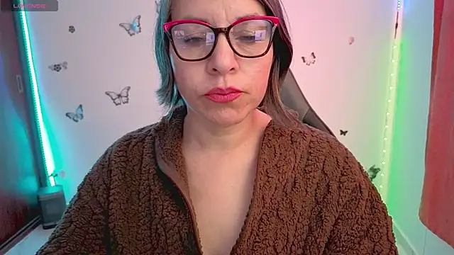 Lady breaks hearts online show from July 28, 2026, 4:39 pm