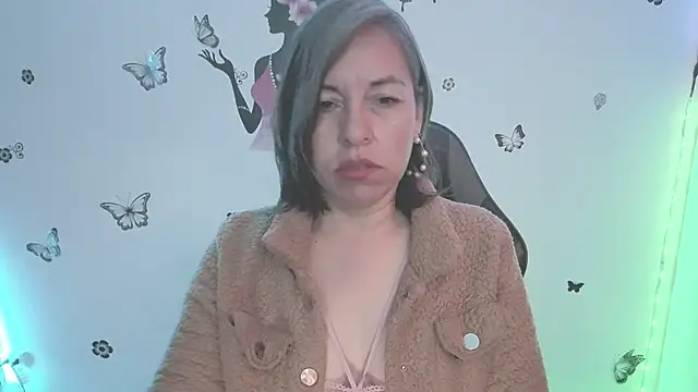 Lady breaks hearts online show from June 7, 2026, 12:10 pm