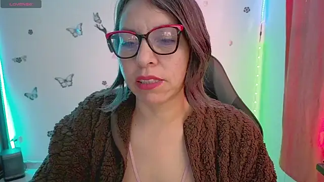Lady breaks hearts online show from July 28, 2026, 8:52 pm