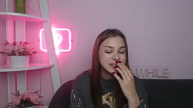 MilanaAngelAs online show from November 3, 2025, 8:34 pm