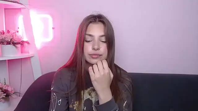 MilanaAngelAs online show from July 11, 2026, 4:57 am