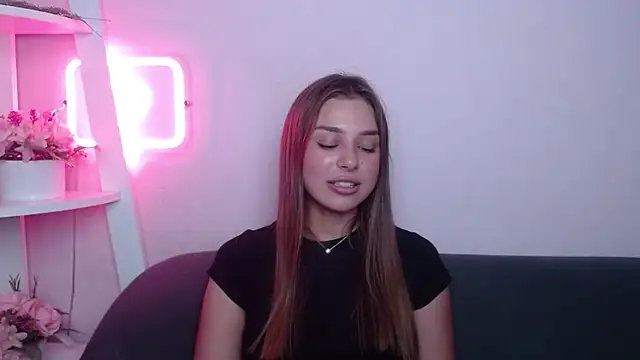 MilanaAngelAs online show from August 3, 2026, 7:42 pm