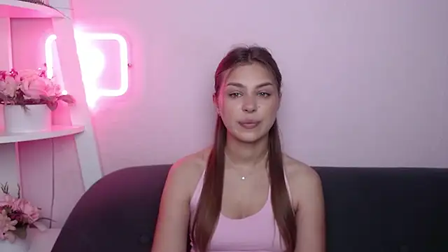 MilanaAngelAs online show from July 3, 2026, 4:41 am