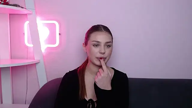 MilanaAngelAs online show from March 15, 2026, 5:47 am