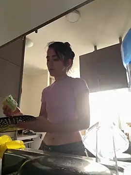 ViolettaSummer online show from May 7, 2026, 4:54 pm