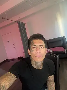 Snapshot of Papinine6 chatting on October 30, 2025, 5:32 pm Papinine6 online show from October 30, 2025, 5:32 pm